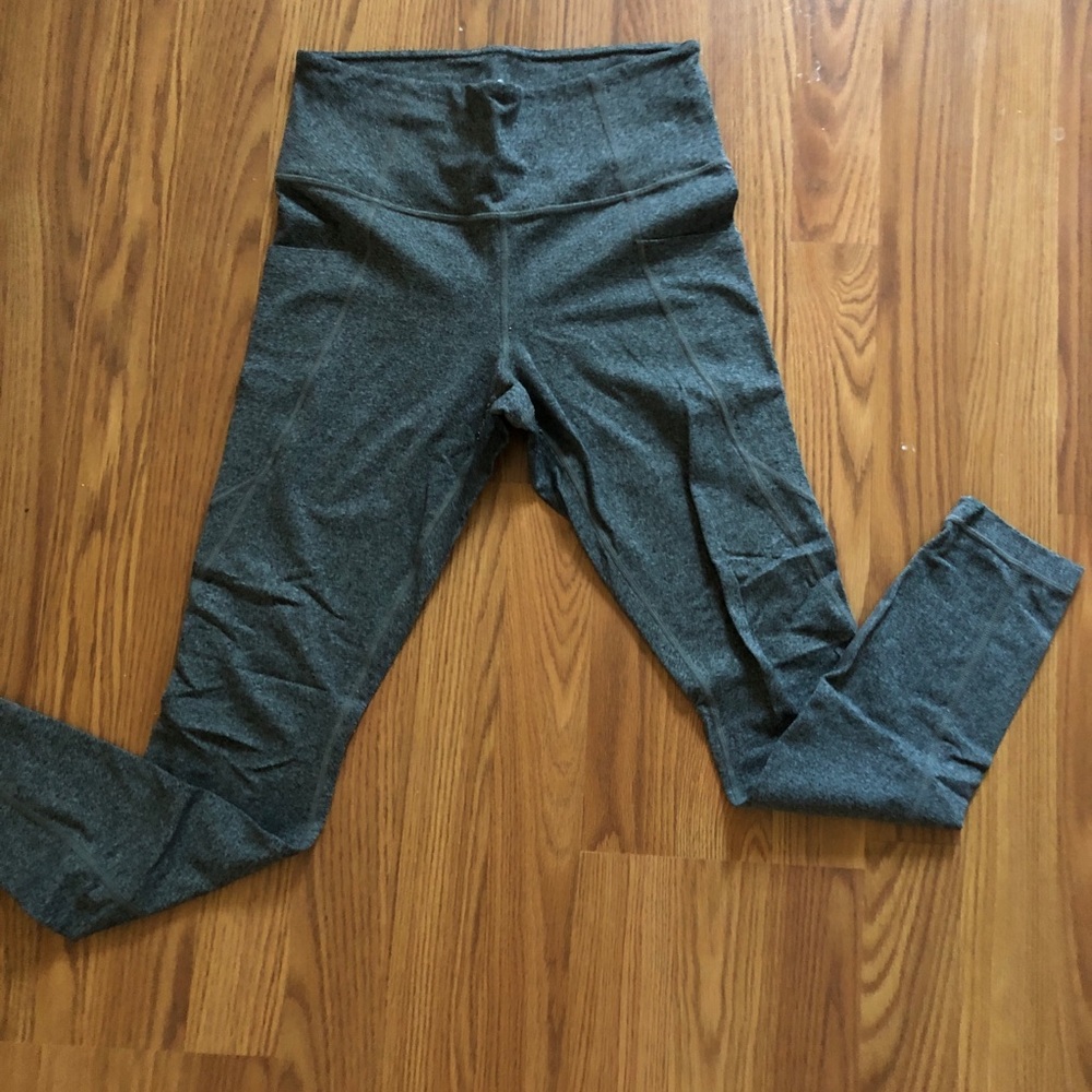 Athleta Gray Pocket Salutation Leggings Size Small
